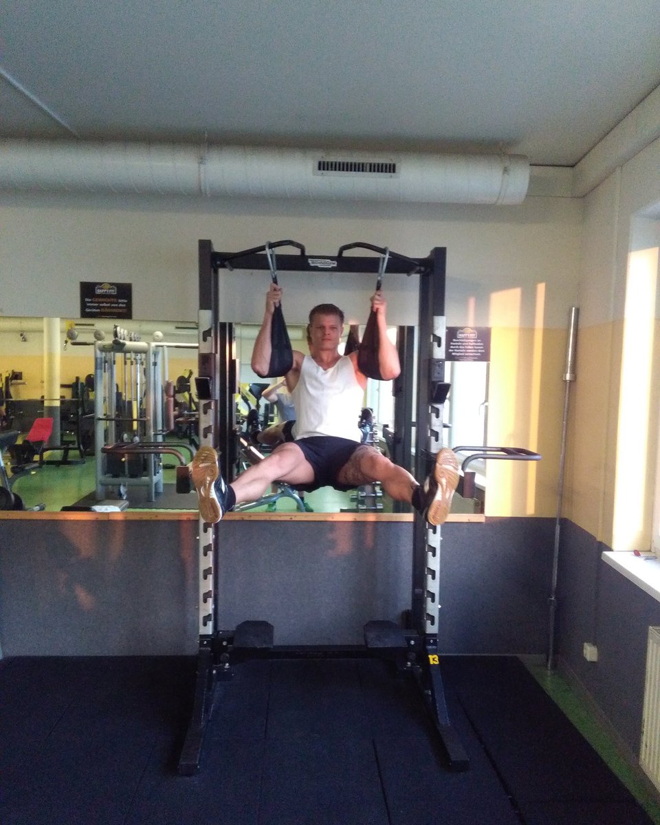 CrossGymClub's tweet photo. #absworkout #abstraining #trainingpic #abs #sixpack #sixpacktraining #motivation #gym #fitness https://t.co/GyDQgKeKeV