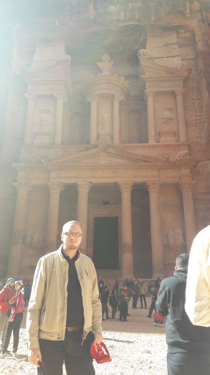 Simon_Elo's tweet photo. Täällä tänään. #Jordania #Jordan #Petra #AlBatra #History #SevenWonders https://t.co/ffQ9y9sxkA