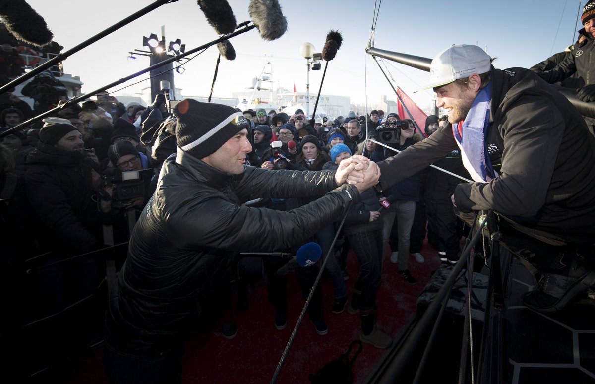 The chase is over, a humble respect for each other on the dockside,hands say it all #vg2016 @vendeeglobe @voilebanquepop
#vendeeglobe