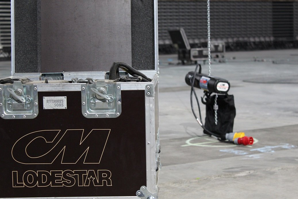 MorgadoJohn's tweet photo. Set up for the 25éme #Championnat du monde de #Handball with #CM #hoist #Prostar in #Lille.
#CMProstar
@CMET_EMEA @cmentertainment @CMCOLive https://t.co/s9pKdPJAuM
