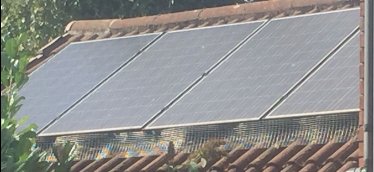 DirectSolarCare's tweet image. One of our many solar panel #pigeon proofing projects in Seaford. 
ow.ly/c8AW30854rF