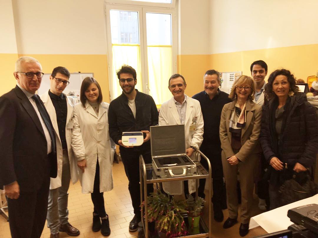 fdloto_iv's tweet photo. By #reusewithlove La consegna del macchinario medico acquistato grazie al contributo di @iboschetto ... https://t.co/VzsDy49AZ1 #IlVolo https://t.co/5s8ljUzMOw