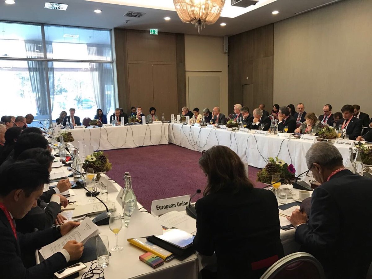 En el desayuno informal de ministros de la #OMC para discutir un mecanismo de solución de controversias sobre inversiones.