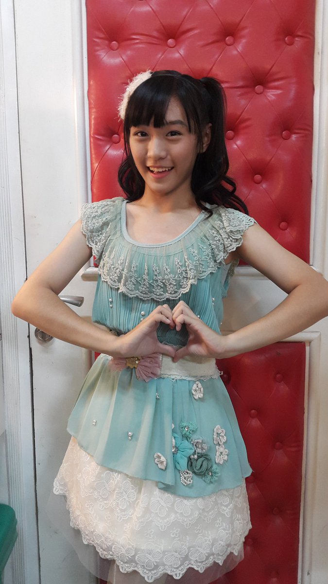 Hallo selamat malam <a href="/Celine_JKT48/">Telin</a>