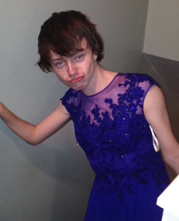 The votes are in! Who wants Luke as our prom Queen 2017? 👸🏻