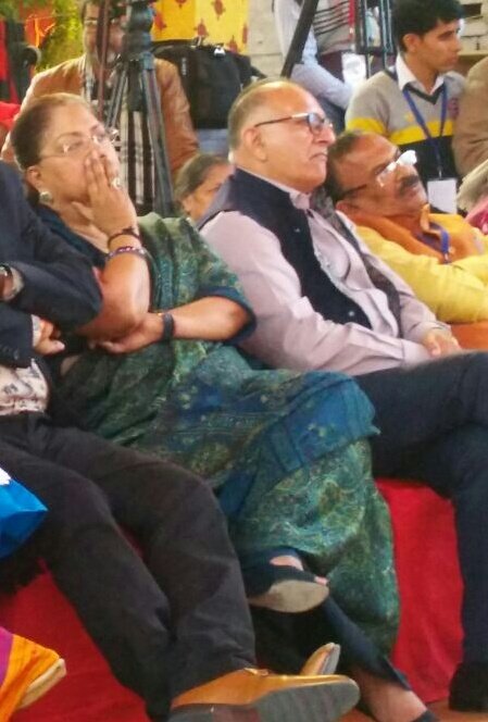 sangpran's tweet photo. #RSS makes presence felt at the #LeftInclined #JLF2017 @VaidyaManmohan & Dattatrey Hosabale on Saffron & Sangha in audience @VasundharaBJP https://t.co/4m0vF2ctJG