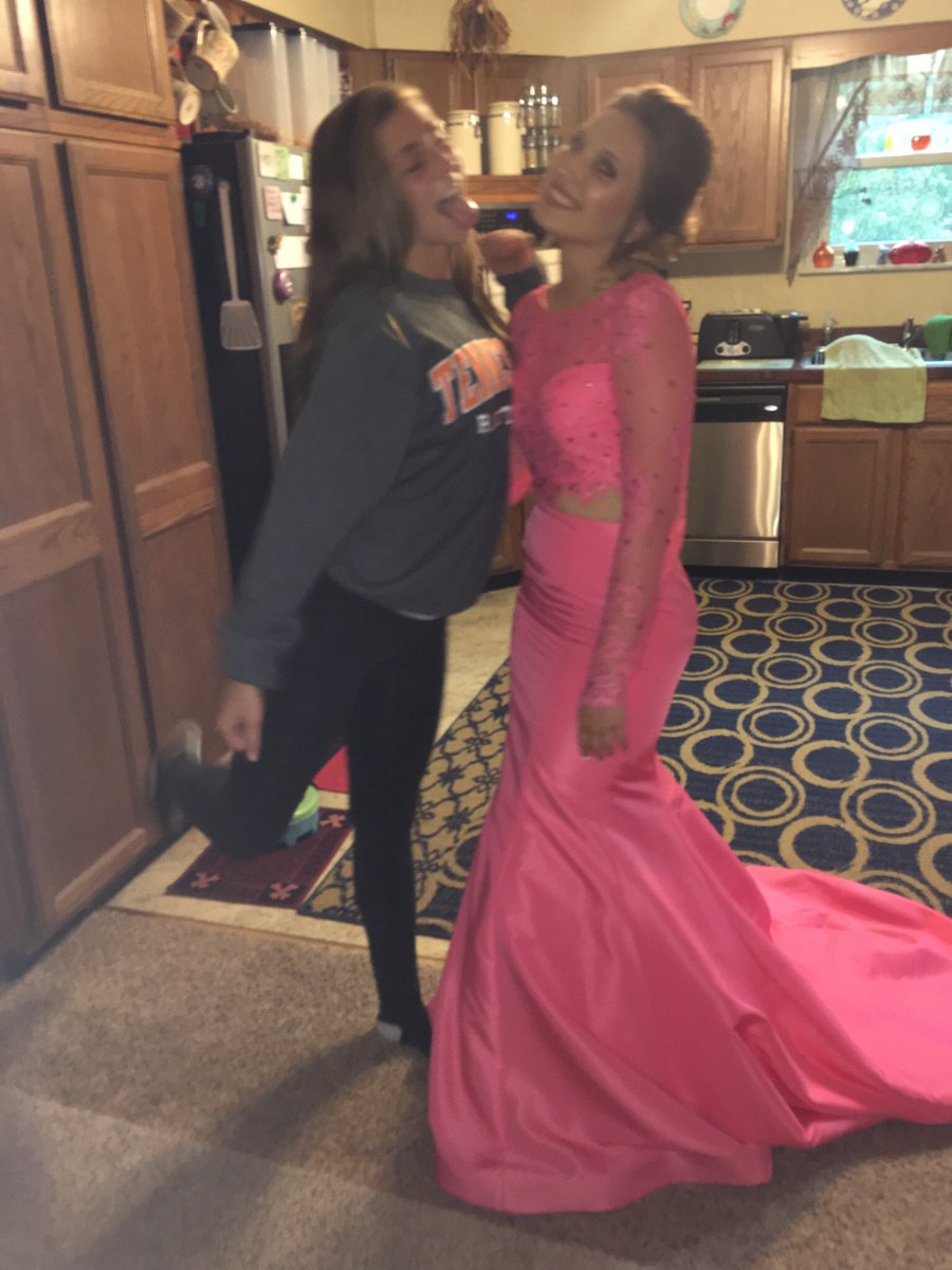 dlclark99's tweet photo. ITS HER BIRTHDAY!!!!!! Hope you have the bestest bday EVER maggs❣️ Love you long time😘❤️️ #9yearsgoingstrong https://t.co/gwbs03jro5