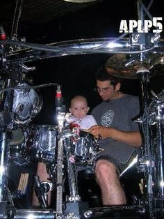 HAPPY BIRTHDAY 

Rob Bourdon 