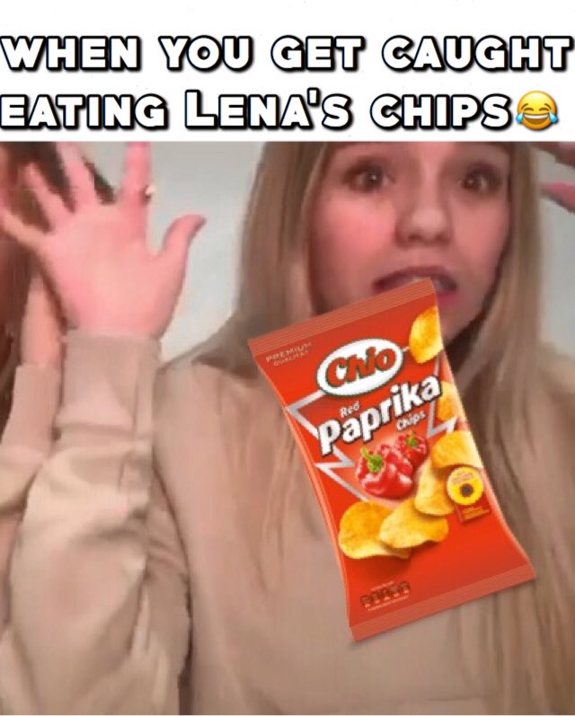 Lisa😂 bad girl you can share <a href="/lisaandlena/">Lisa&Lena</a>