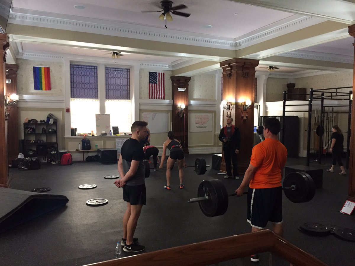qdathletics's tweet photo. 6:30 AM getting after it with an oldie but a goodie. #crossfit #14point3 #theopeniscoming #qdaway https://t.co/p1v1SrwdxC