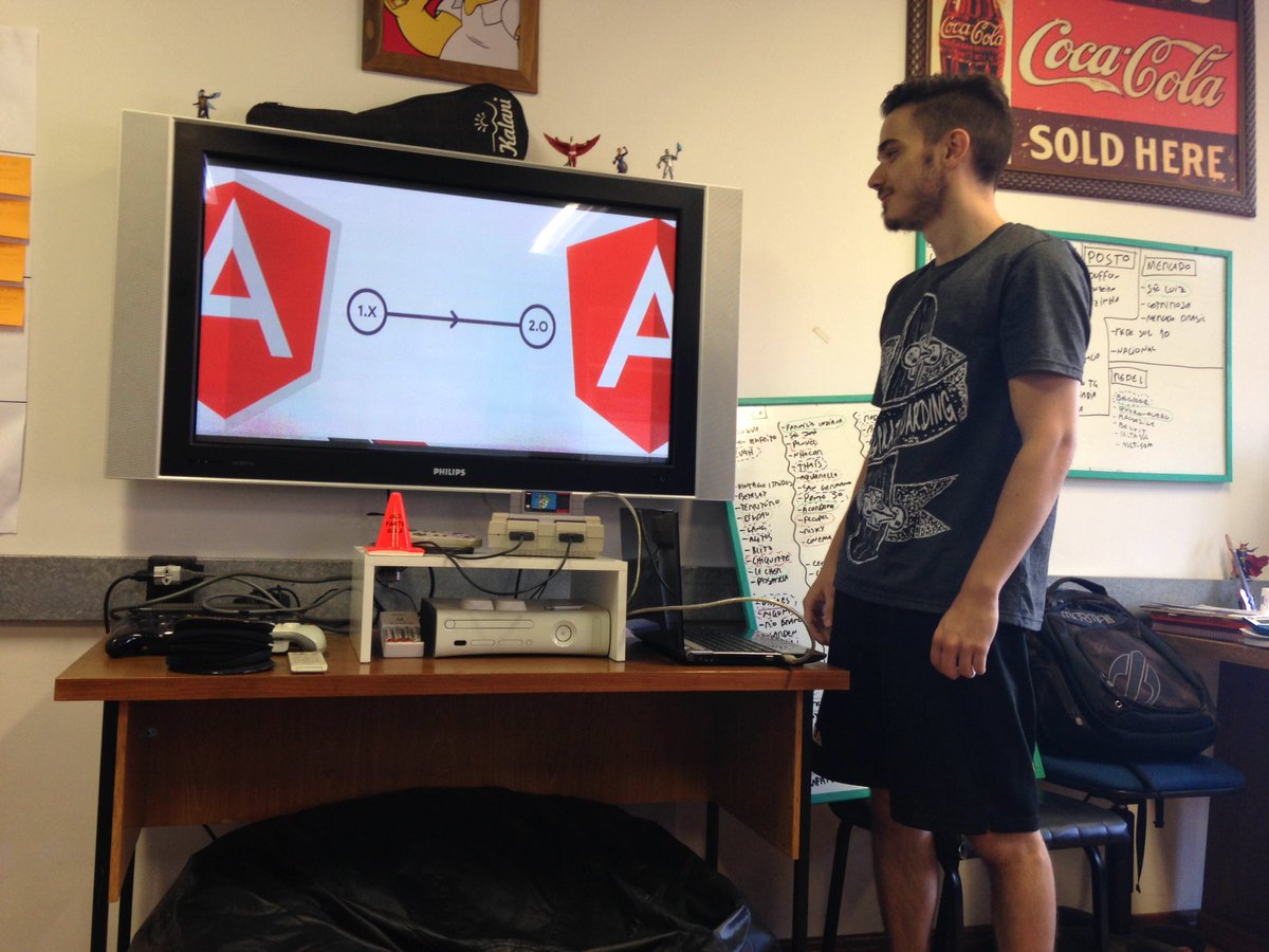 eledemobile's tweet photo. 2017 volta à rotina de apresentações #dalhe #angularJS https://t.co/0NwXlQS1Gn