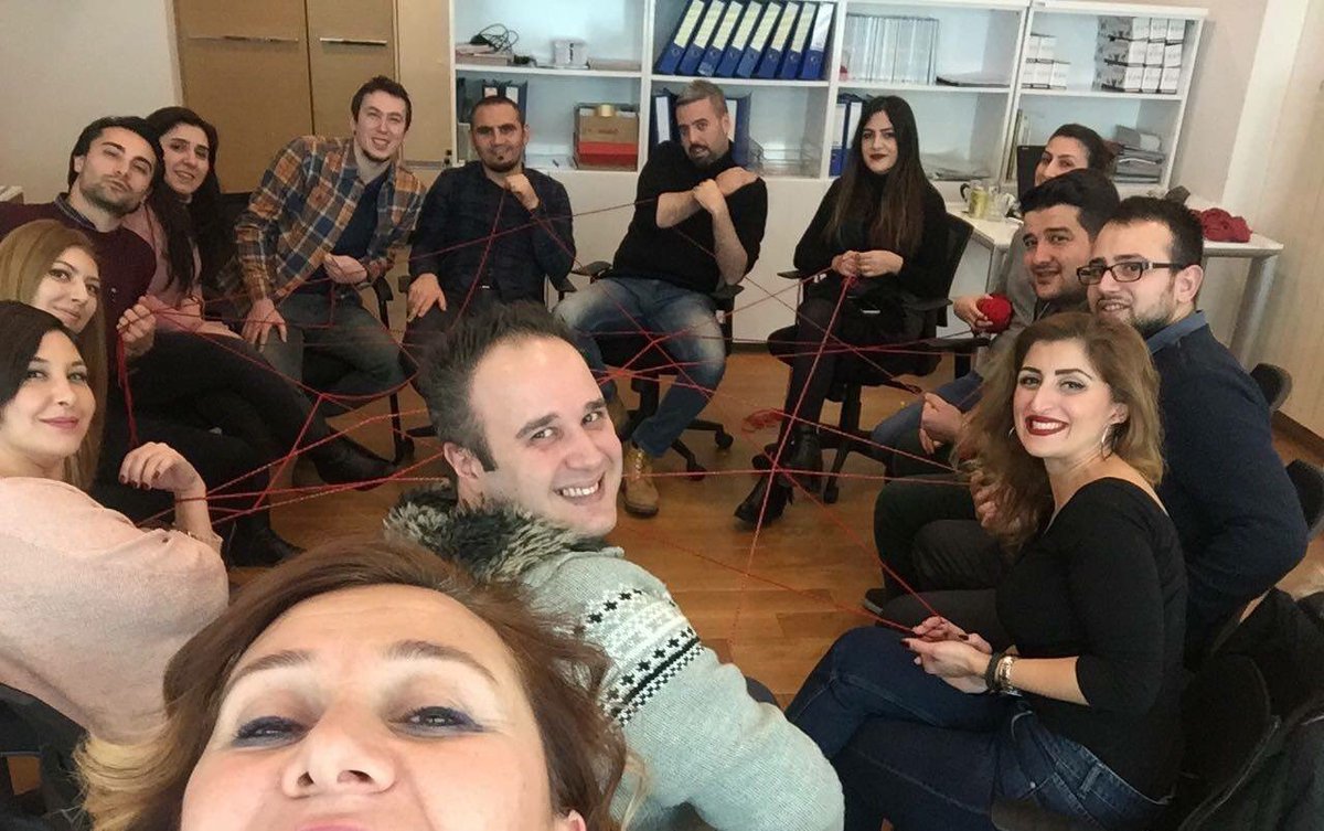 sapkaegitim's tweet photo. Kurum ihtiyacına özel hazırlanmış sunum teknikleri eğitimi, yaratıcı dramadan esinlenerek ve 2 uzman eğitmen ile Şapka’da! https://t.co/I1L9Y5lEbR