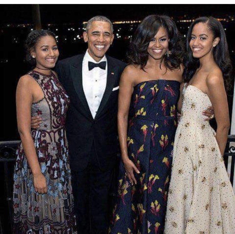 CR_Wifey's tweet photo. You'll be GREATLY missed 😔😢❤ #Obamas #Biden #FavoriteFirstFamily #BestPresident https://t.co/ET2GQczxm9