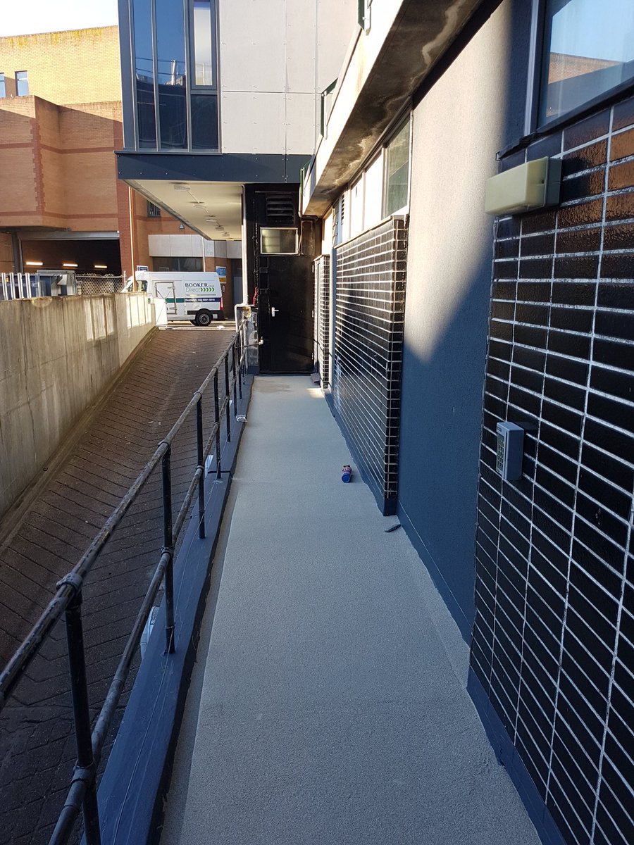 collierroofing1's tweet photo. Fleet pmma waterproofing system above basement looking goodπ #fleetpmma #fleet30 #pmma #liquidappliedroofing @icb_uk https://t.co/rghEGc201i