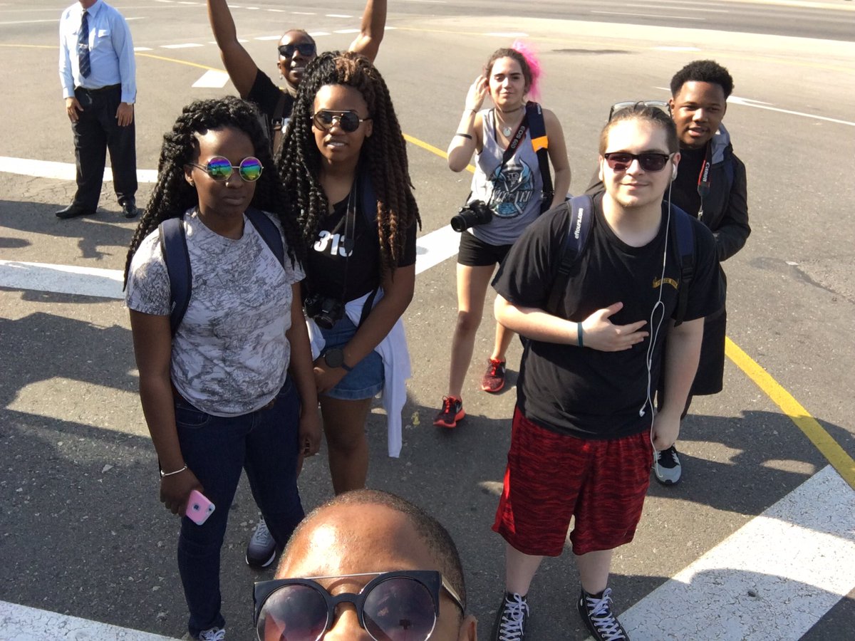 __Faaiiiiittthh's tweet photo. Because of Pres. Obama a couple of Black and Mexican kids were able to make history by traveling to Cuba 🇨🇺 #ThankYouObama #FML313 https://t.co/xsY5iJceBq
