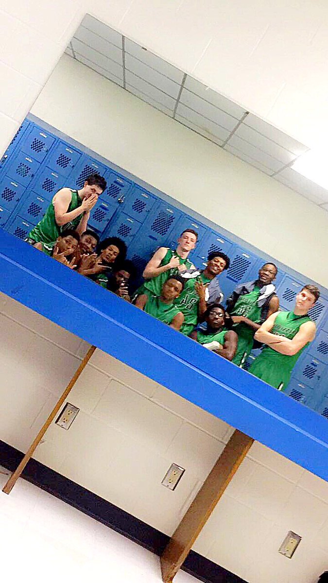 jacksonstephon1's tweet image. It's GAMEDAY!! come out to Benbrook high school tonight and see #shiftteam(6:30pm) then #moneyteam(8:00pm) we getting this money💵💵💲🔁×6