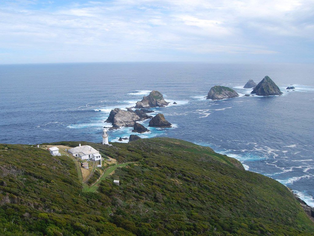 CNTraveler's tweet photo. Tasmania wants to pay you to live on a remote Australian island for 6 months (+1s are encouraged) https://t.co/O120Scm5Kk https://t.co/WdjhzAQR5k