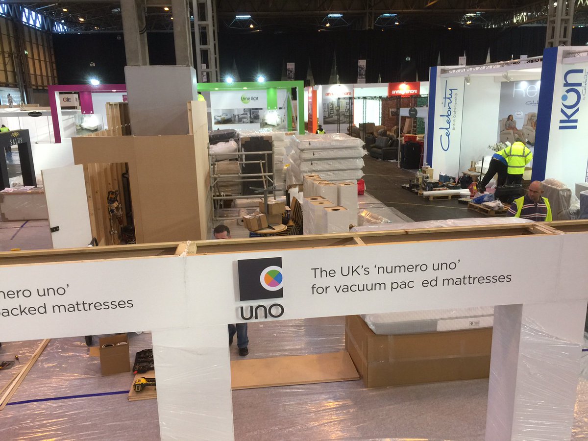 BreasleyBeds's tweet image. @JanuaryFurnShow day two progress the stand is coming together nicely and the team are very busy working hard. @UNOmattress @SalusBeds