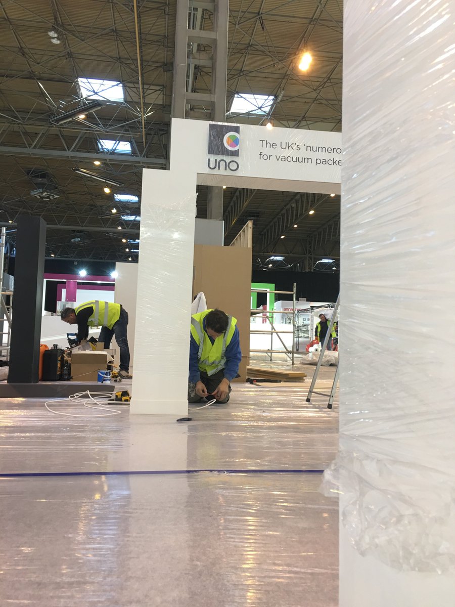 BreasleyBeds's tweet image. @JanuaryFurnShow day two progress the stand is coming together nicely and the team are very busy working hard. @UNOmattress @SalusBeds
