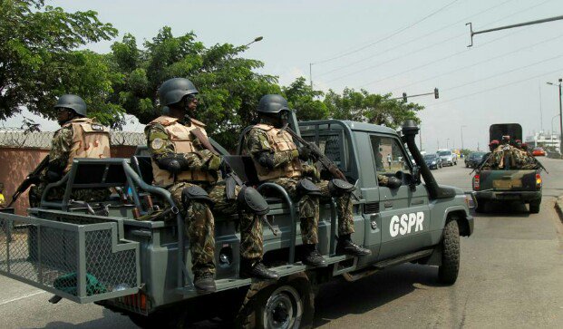 Menodjiangela's tweet photo. #cotedivoire 
L'accord pour le versement de primes à 8400 soldats a suscité de convoitises. @Baba_WAME https://t.co/Vi6waZQdxf