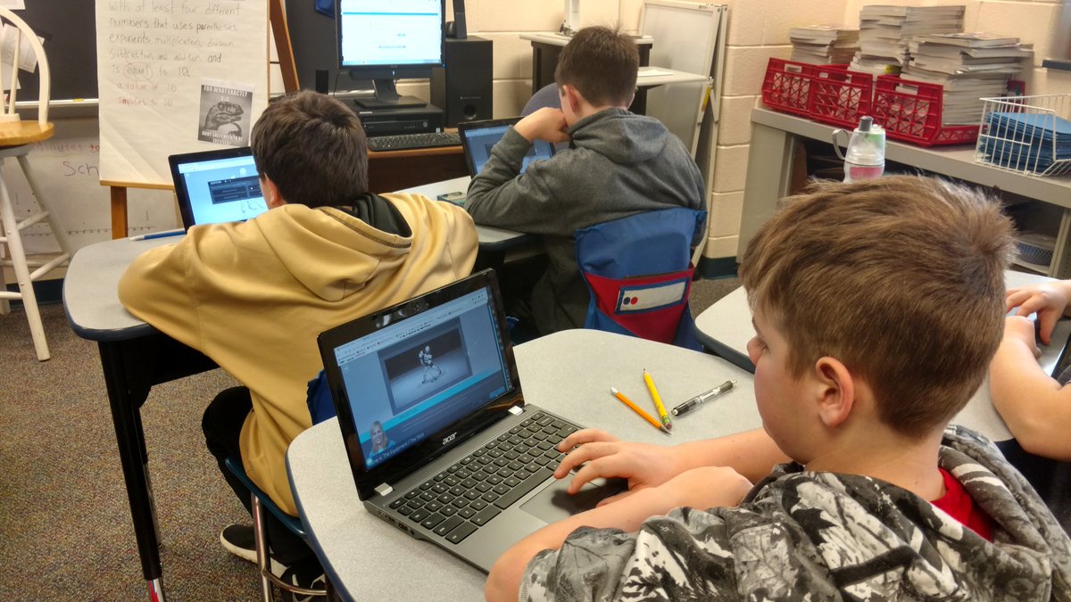 YES!  TY to these Ss hard at work to sharpen their Science and Math skills thanks to <a href="/pensfoundation/">pensfoundation</a> <a href="/EverFi/">Everfi</a> You rock Karen! <a href="/WIU_Curriculum/">WIU Curriculum</a>