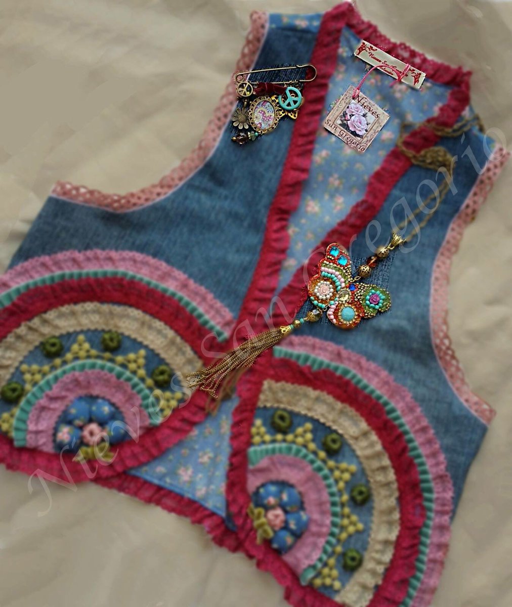NSGcollection's tweet photo. Perfección en nuestras COLECCIONES HIPPIE CHIC Y CHALEQUILLOS #artesaníacreativa #hechoamano
#NSGmoda
#exclusividad
#flamenca
#piezasúnicas https://t.co/xAdnWIcXZe