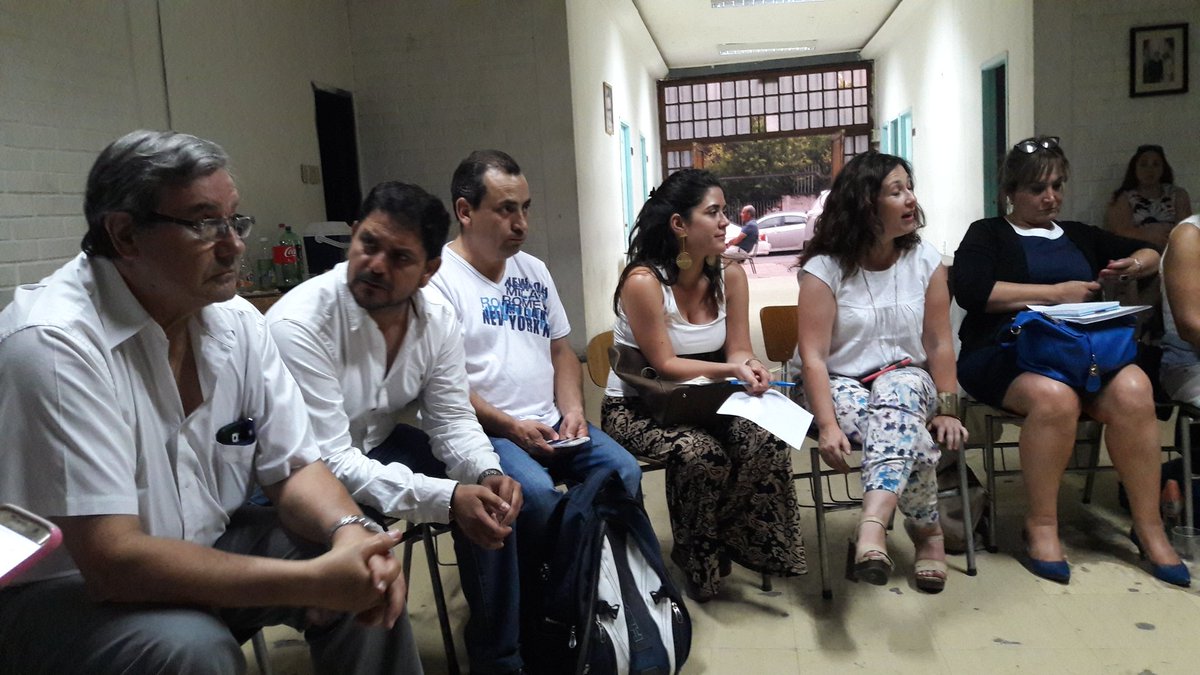 patriciomercado's tweet photo. @lametrodetodos con l@s camaradas de la #JuntaDistrital del nuevo distrito 12 #LaFlorida #PteAlto #LaPintana #SnJosedMaipo #Pirque https://t.co/Gzv4r77XEV