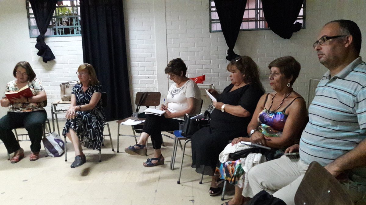 patriciomercado's tweet photo. @lametrodetodos con l@s camaradas de la #JuntaDistrital del nuevo distrito 12 #LaFlorida #PteAlto #LaPintana #SnJosedMaipo #Pirque https://t.co/Gzv4r77XEV