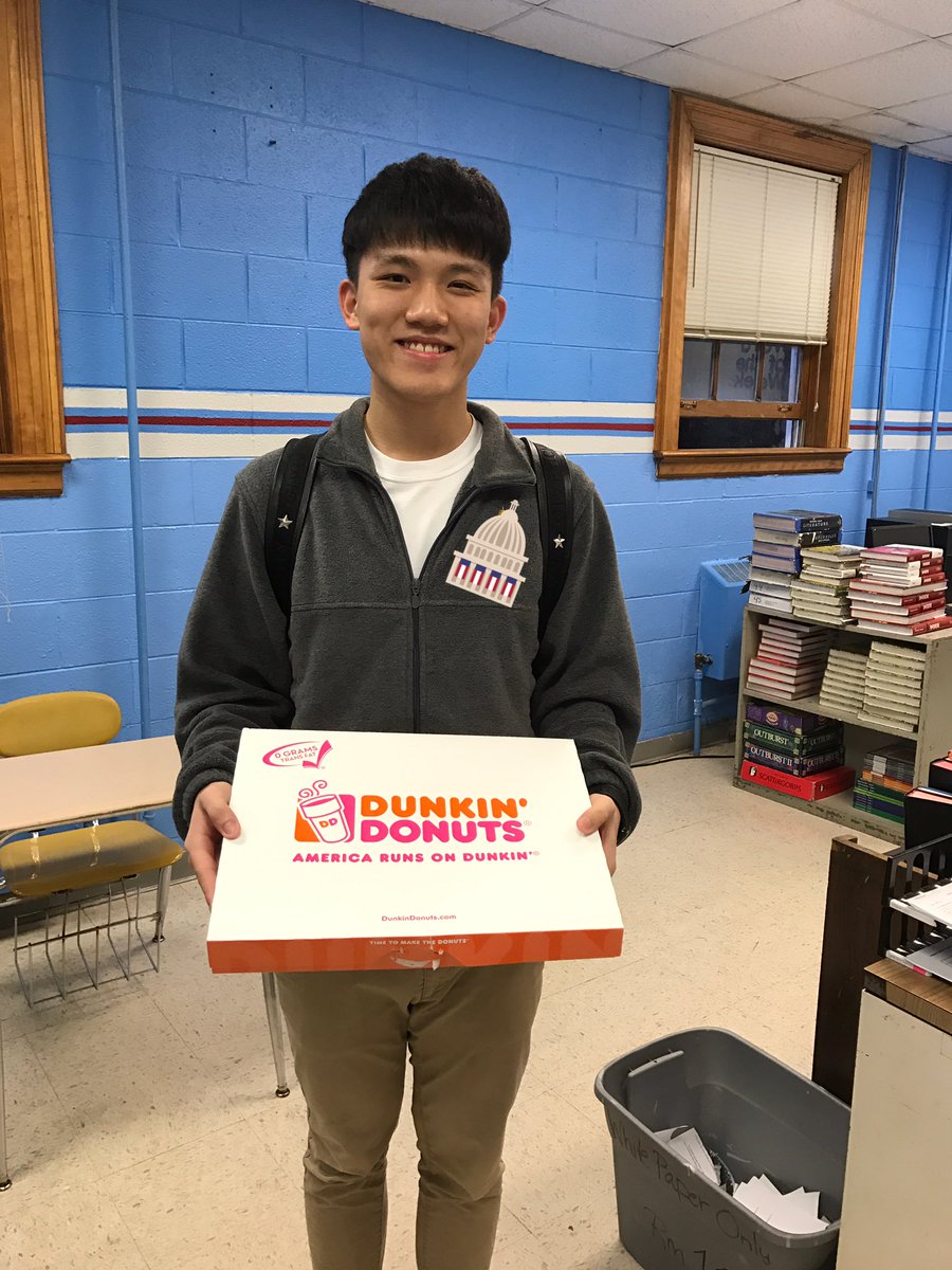 POTUSPartyTN's tweet image. @realDonaldTrump we are having @DunkinDonuts for our #dayone Breakfast. What are you eating? #Inauguration  #inaug2017 @FoxNews