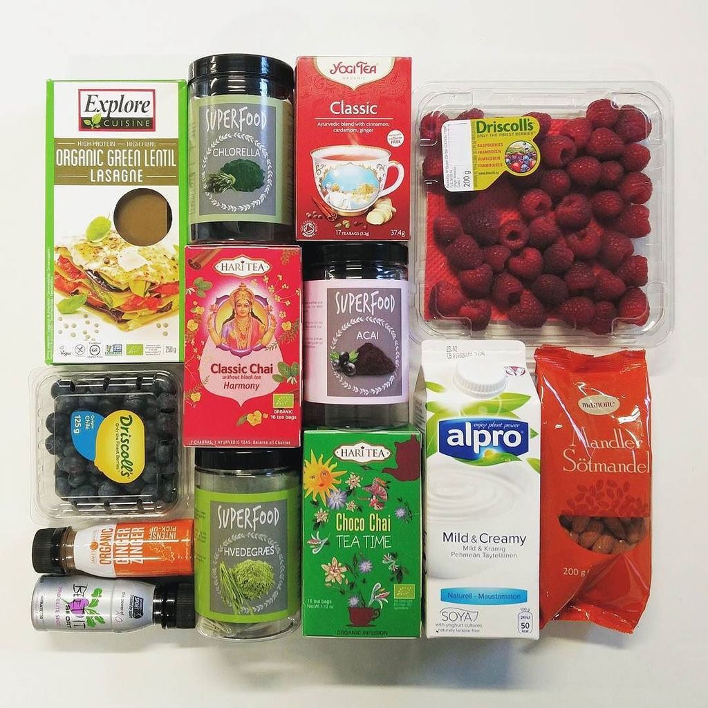 knowgalearning's tweet photo. Our office shopping haul for the day 😍 This is what happens when you send the course creat… https://t.co/gJJeFodY5p https://t.co/F21CSOIjEG
