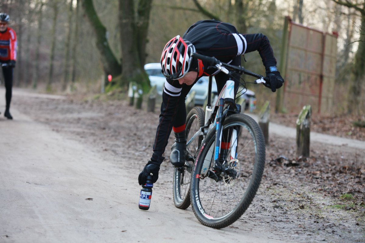 De H4 mountainbike clinic 2017 was een groot succes! Alle deelnemers bedankt voor jullie enthousiasme. Zie bit.ly/2jfVITr voor meer
