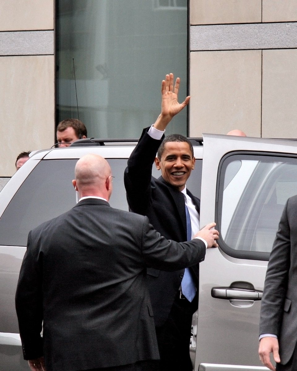 damonabnormal's tweet photo. Thank you sir #Obama #PresidentObama #2terms #Hope #Philadelphia #presspit #personalfav https://t.co/i9Zh7XT7xv