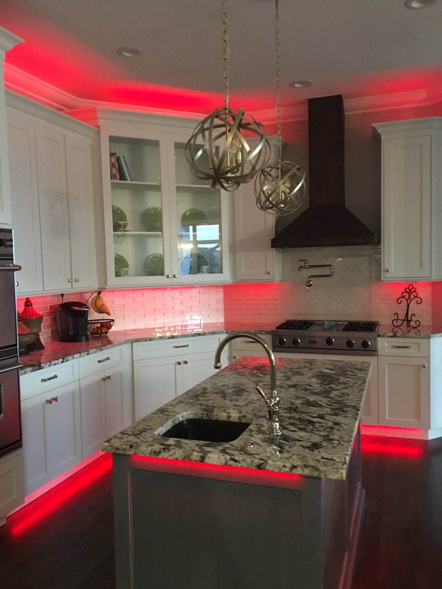 RailTechLED tweet media