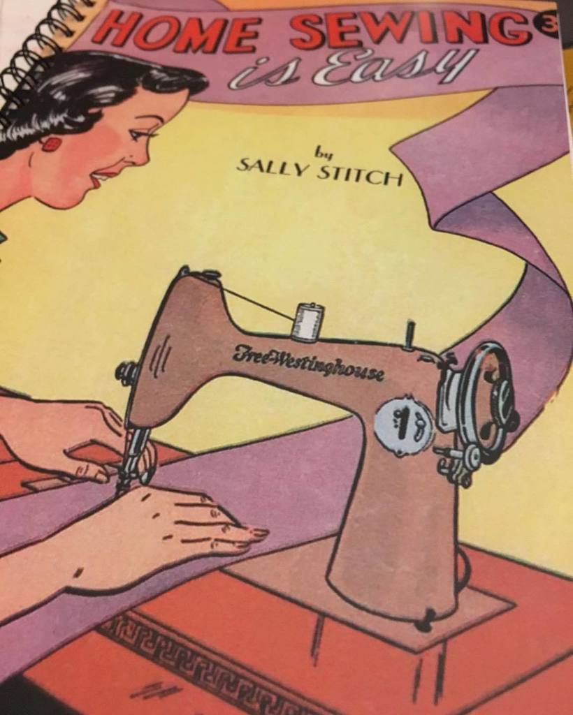 sewtofit's tweet photo. This is the cutest sewing instruction book 📚 ever!! Comic book style. #comicbook #learntos… https://t.co/E3y5FP5m2U https://t.co/IXl4vzTSoi