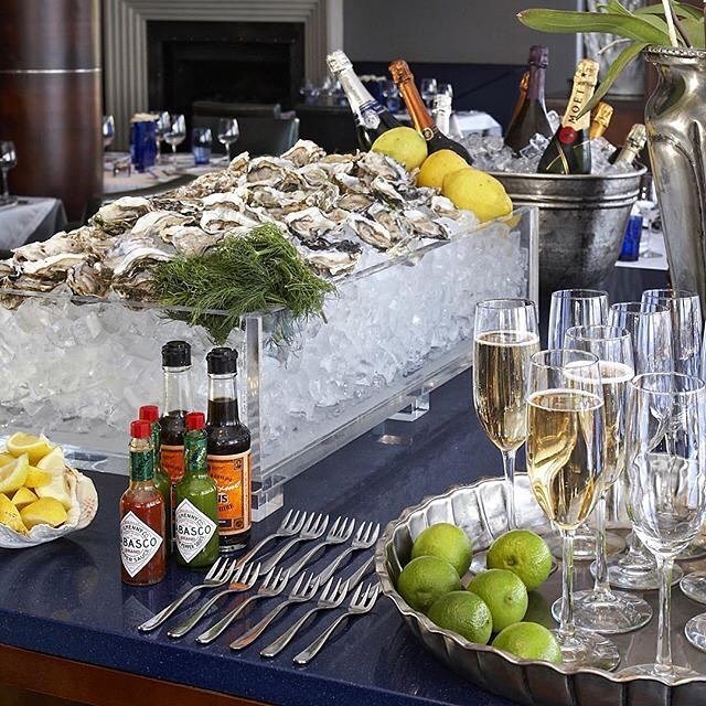 red_carnation's tweet photo. Start the weekend at the @12apostleshotel #CapeTown #lovecapetown

#AtlanticTerrace #Champ… https://t.co/JvMJw2NOFc https://t.co/pLZYnWAQIR