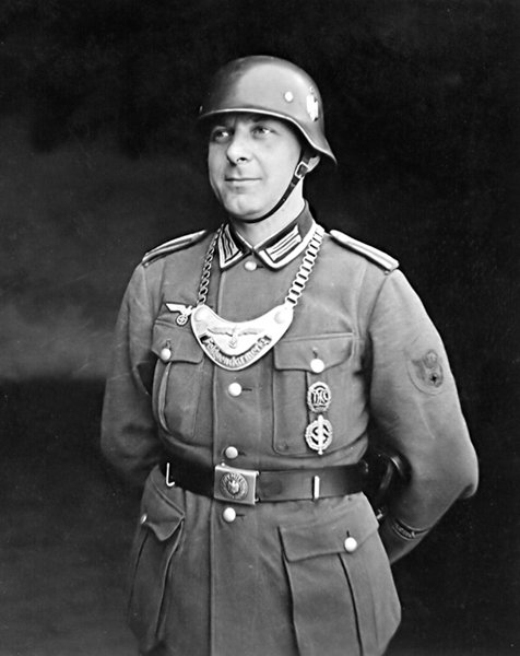 18世紀の終わりになるまで、詳細な階級を軍服でみることはできなかった