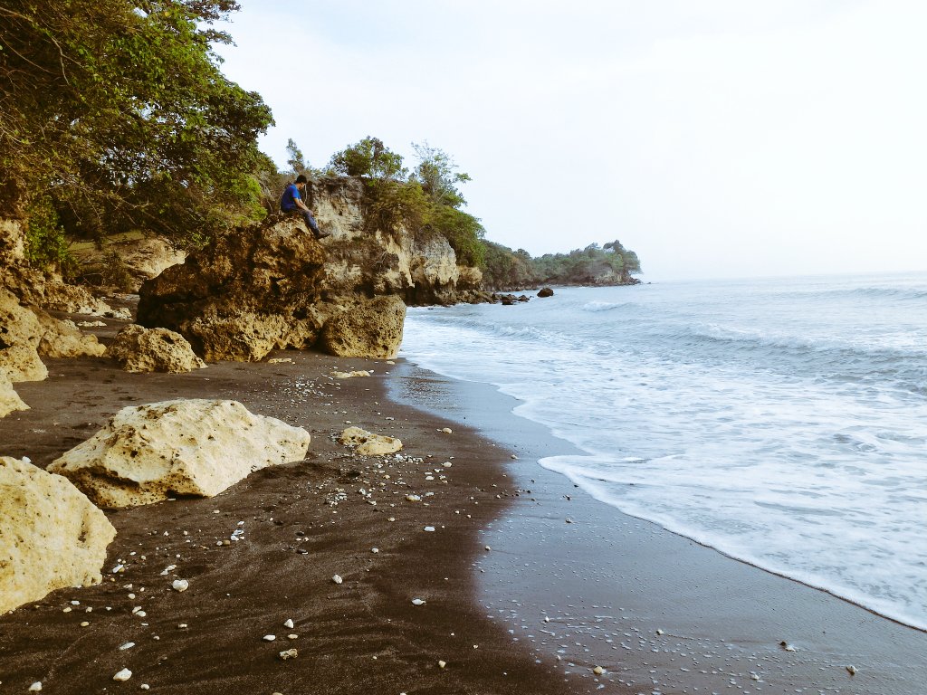 asrul_shabri's tweet photo. #photography #blacksand #pesonaindonesia #aceh #pidielaweung #tourism #travel #photohour #500pxrtg #world #vacation #adcenture #fishing https://t.co/s7ukQql4pn