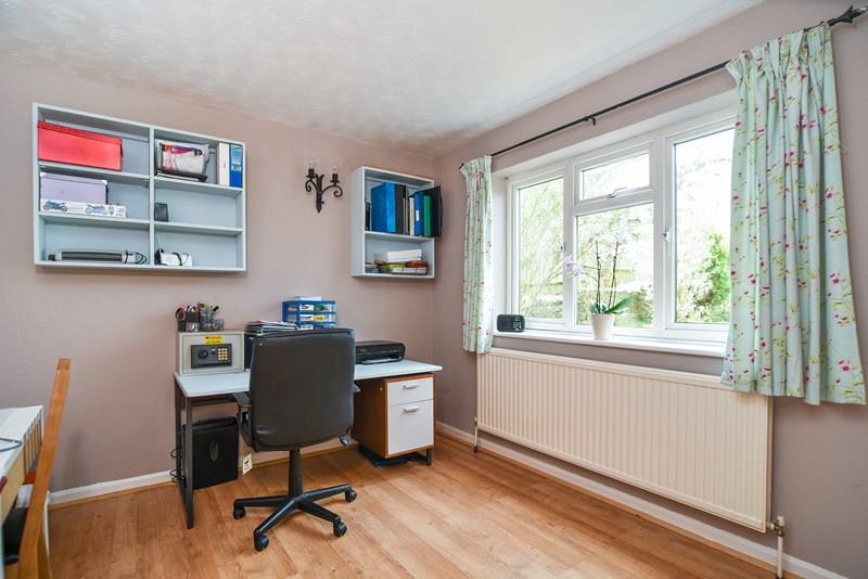 markdavidcouk's tweet photo. β #ForSale: 6-Bedroom #Cottage in #Milcombe, #Oxfordshire β
Stunning #FamilyHome with #conservatory and storage.
https://t.co/jyTo8CAIjE https://t.co/iOKv4r9DCI