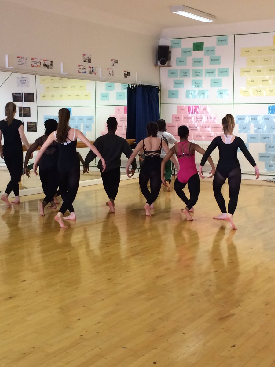 TownleyDance's tweet photo. A level students mid triplet exercise with @RichardAlstonDC  #cunninghamtechnique https://t.co/FRbr4sHbe1