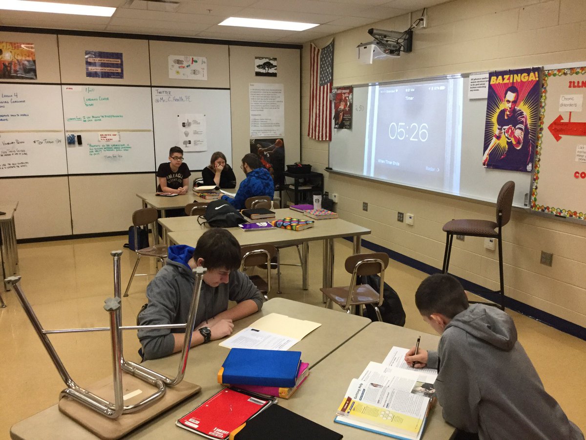 Mr_C_Health_PE's tweet photo. Learning center Friday in full swing #3rdpdHealth #PHSrules https://t.co/eUrLWzMxGL