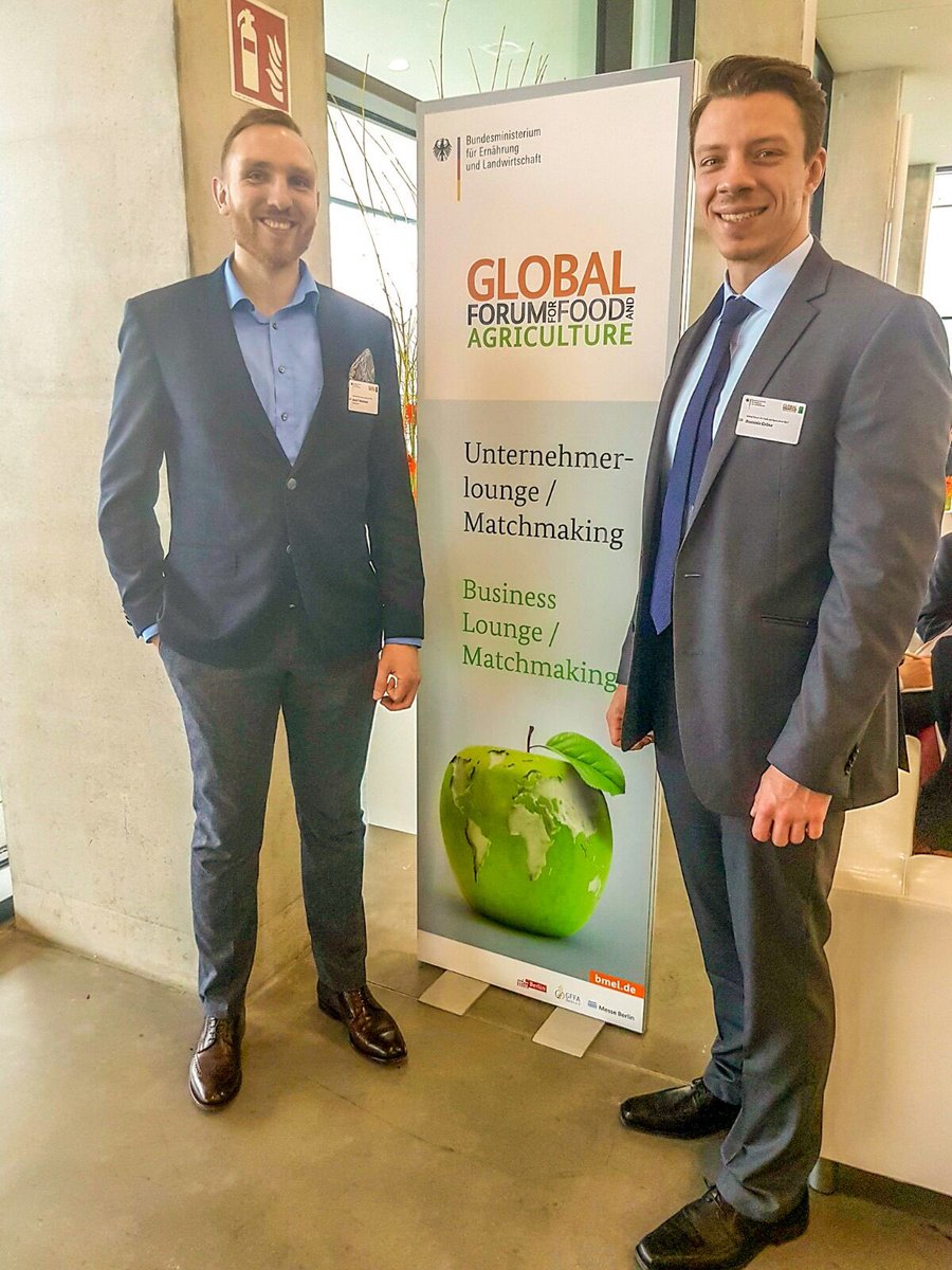 jacobpaulrohn's tweet photo. Zweiter Tag beim #GFFA und auf der #GruenenWoche mit vielen neuen Kontakten und alten Bekanntschaften #SeedForward #growbetter https://t.co/e7JjiUmYWH