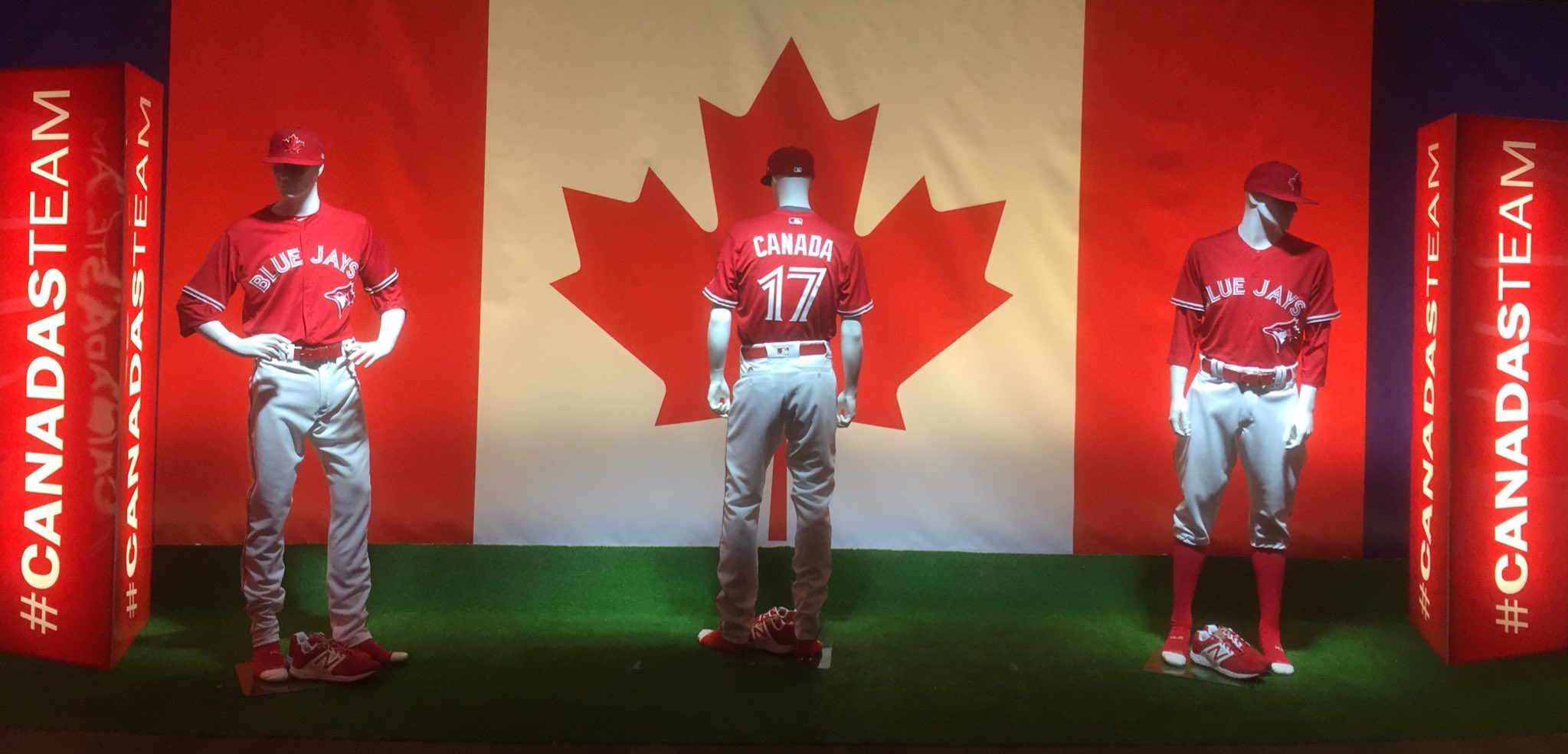 Toronto Blue Jays on X: 👀 Another look at our red and white