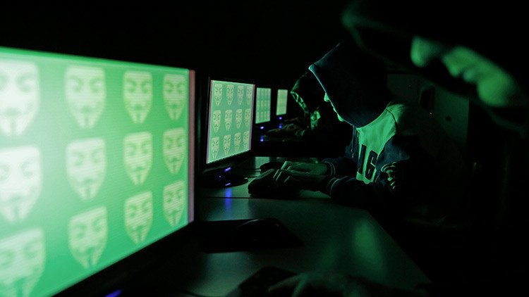 atodamecha1's tweet photo. 'Hackean' un foro de 'hackers' recién inaugurado https://t.co/HLbWdBPeEt https://t.co/M5LfdgXTbW