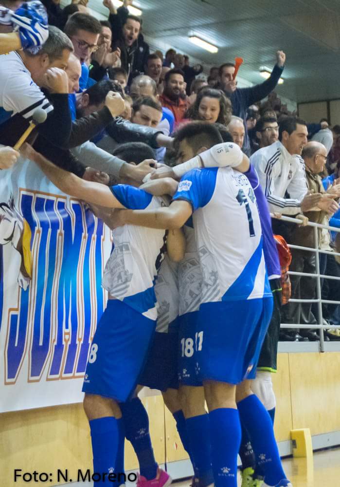 IvanGarciaCAFD's tweet photo. Vamos @JumillaFS mañana a por la victoria! Estamos con vosotros y confiamos totalmente en que podéis! Prohibido venirse abajo! #APorLos3pts! https://t.co/GamrBbWAa2