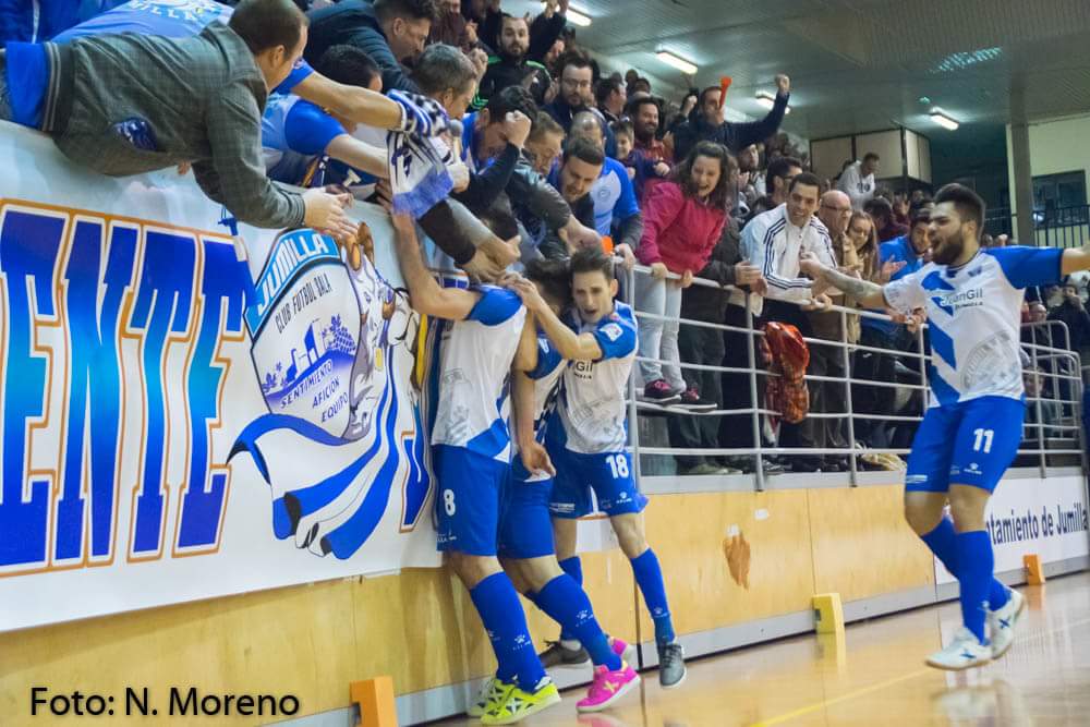 IvanGarciaCAFD's tweet photo. Vamos @JumillaFS mañana a por la victoria! Estamos con vosotros y confiamos totalmente en que podéis! Prohibido venirse abajo! #APorLos3pts! https://t.co/GamrBbWAa2