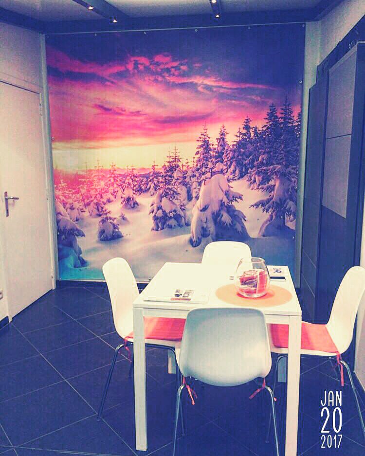 all4sunbvba's tweet photo. #sfeer in de #showroom 💪🏼 https://t.co/18OjVTaDY6