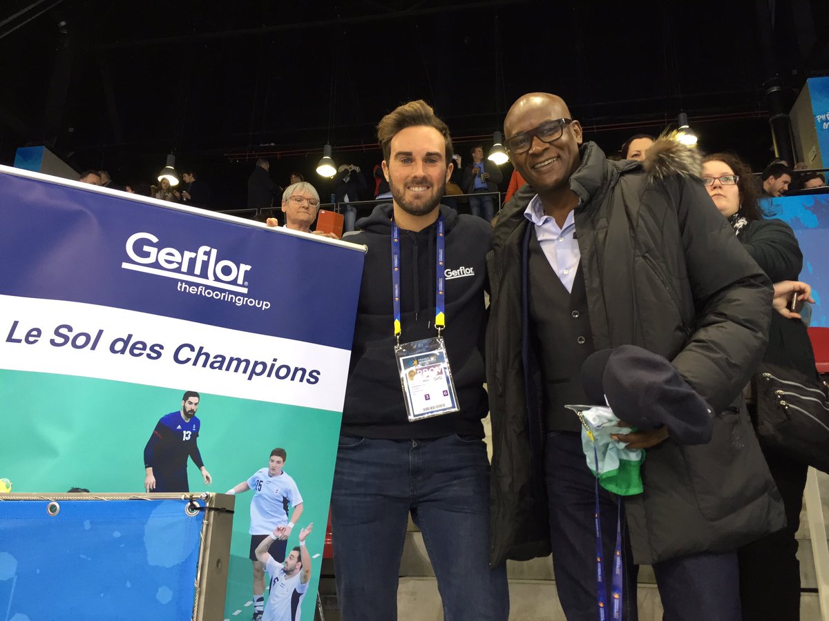 QuennessenLouis's tweet image. Avec les anciens joueurs de l&apos;équipe de France de handball Bruno Martini et Olivier Girault @liguenormandie #GerflorSelfeet