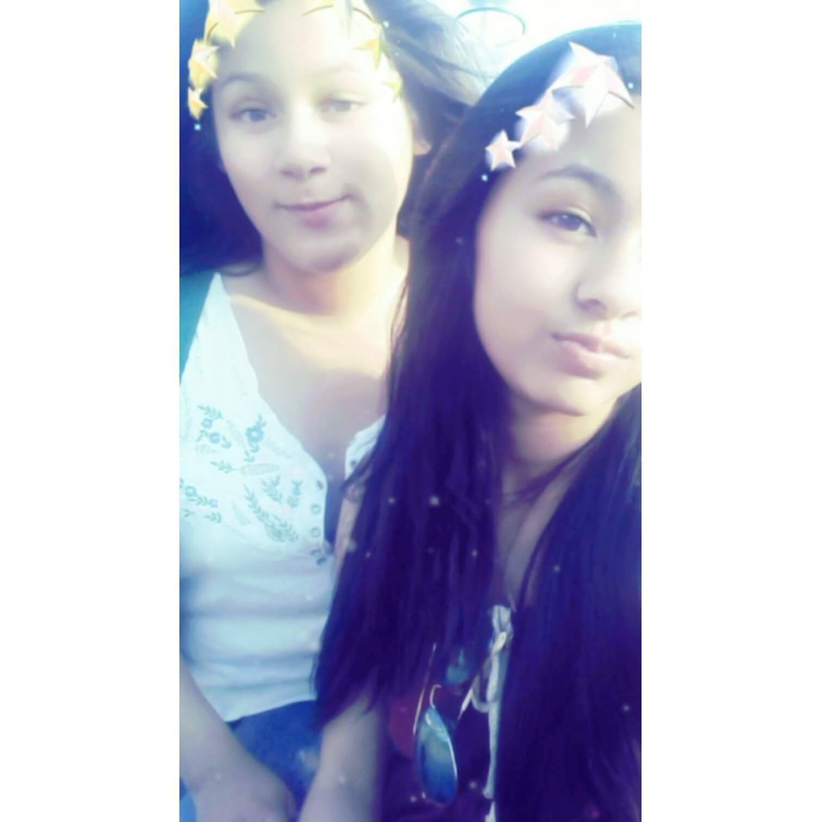 Daniela04337144's tweet photo. Sister 😍😍👭 https://t.co/RSV8z6MJcF