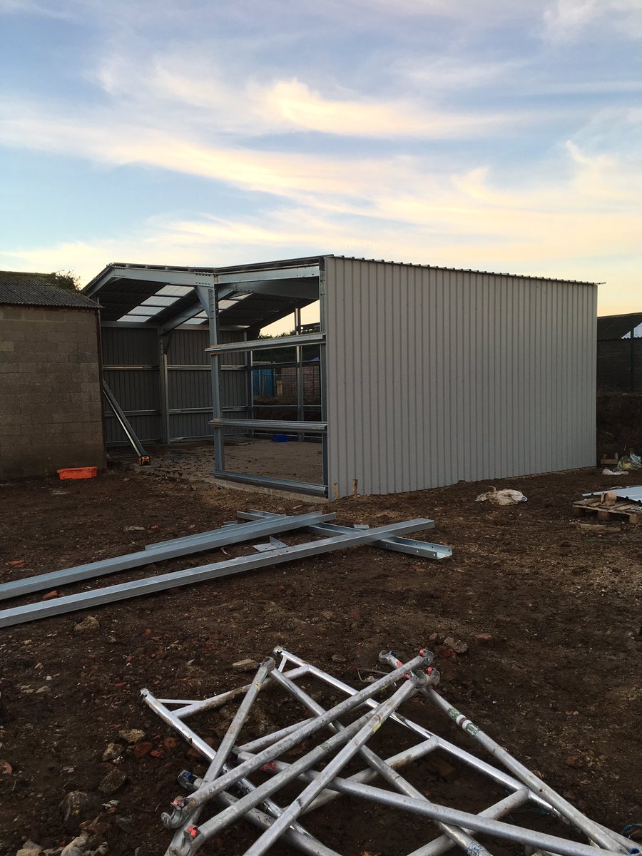 kjsindustrial's tweet photo. Coming along nicely #roofing #cladding #industrialroofing #Construction https://t.co/782oWeqEBq