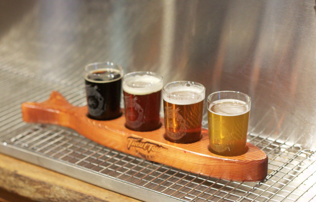 RoscoeBeerCo's tweet photo. Honored to be chosen by The River Reporter Readers' Choice Award for Best! #RoscoeBeerCompany has won BEST #CRAFTBEER SELECTION! Thank you!! https://t.co/AYmAvGwRt6